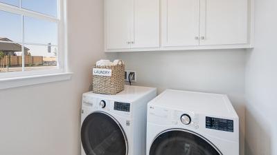 Residence 5 Model Laundry